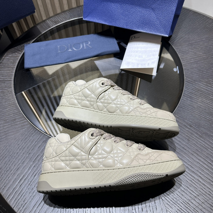 D1R* B9S COPSHOE DR-332