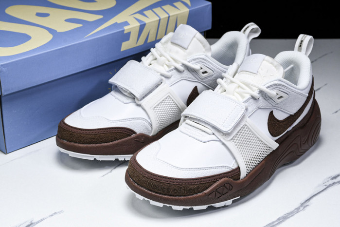 Nike Zoom Field Jaxx SP Travis Scott HQ3073-100