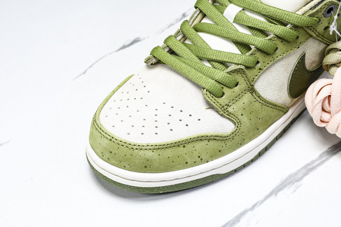 Yuto Horigome x Nike SB Dunk Low Asparagus HF8022-300