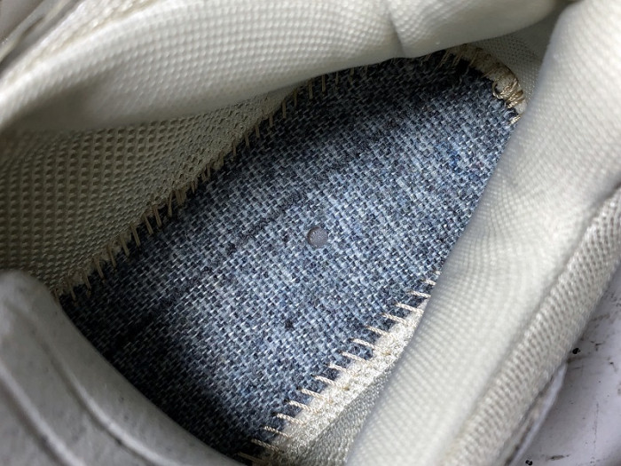 bl triple s trainers clear sole gold and white 541624 w09o1 9005