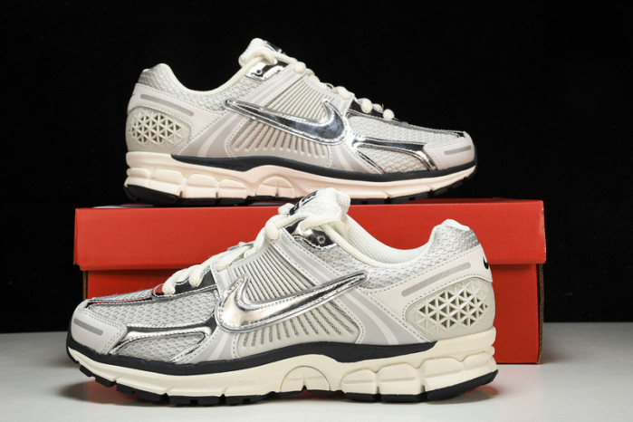 nike zoom vomero 5 photon dust metallic silver fd0884-025